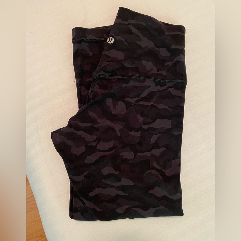 Lululemon Women’s High-Rise Crop 23" Black Leggings